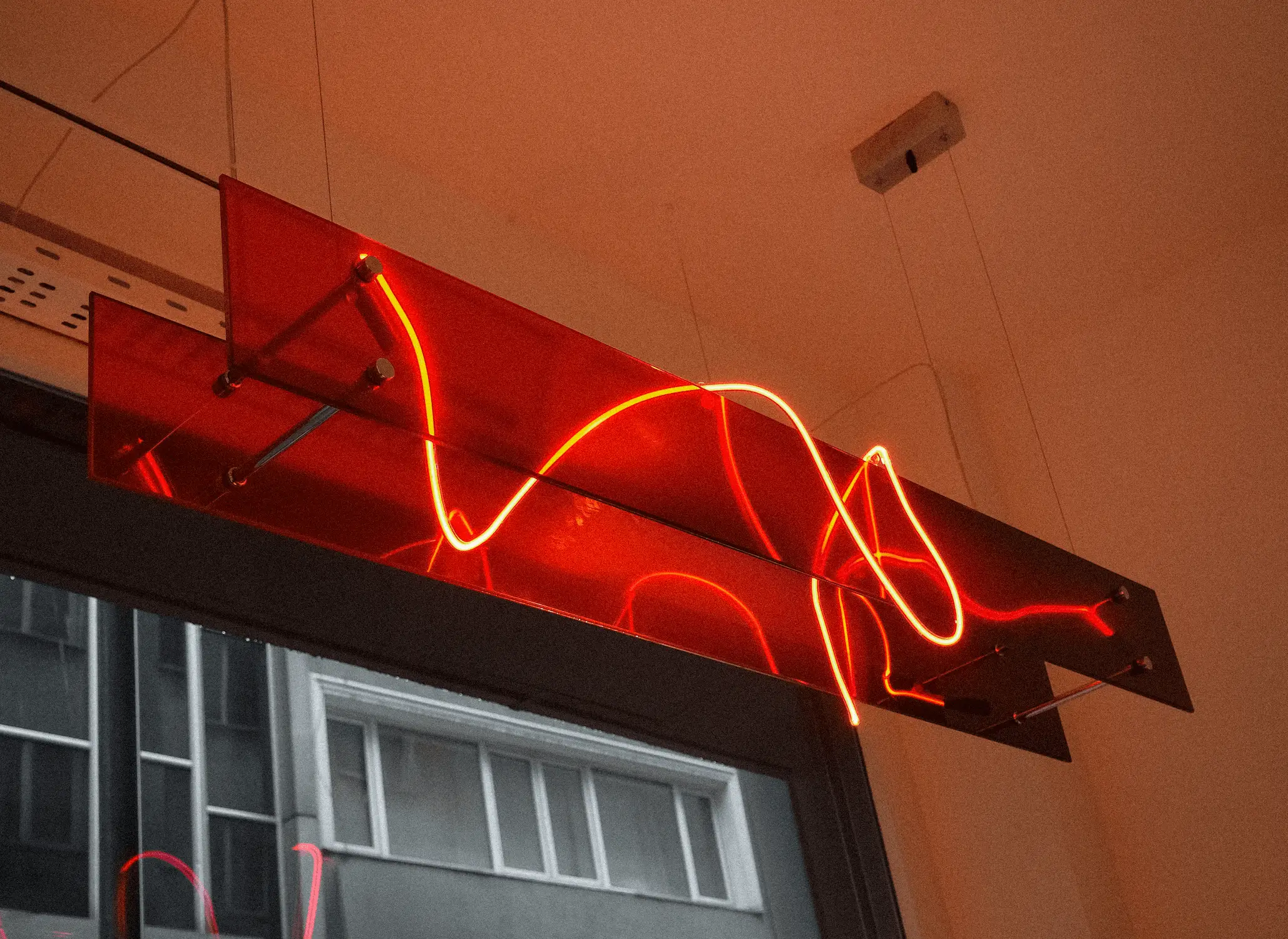 NEON RED WHITE 3