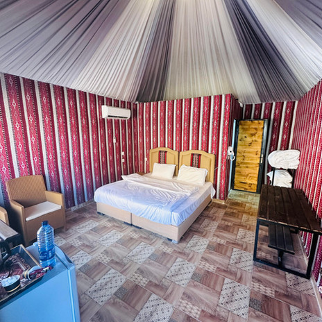 deluxe tent in wadi rum