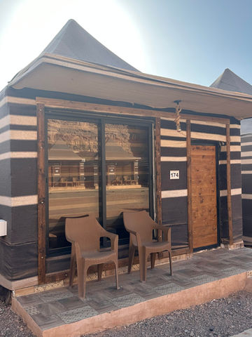 deluxe tent in wadi rum