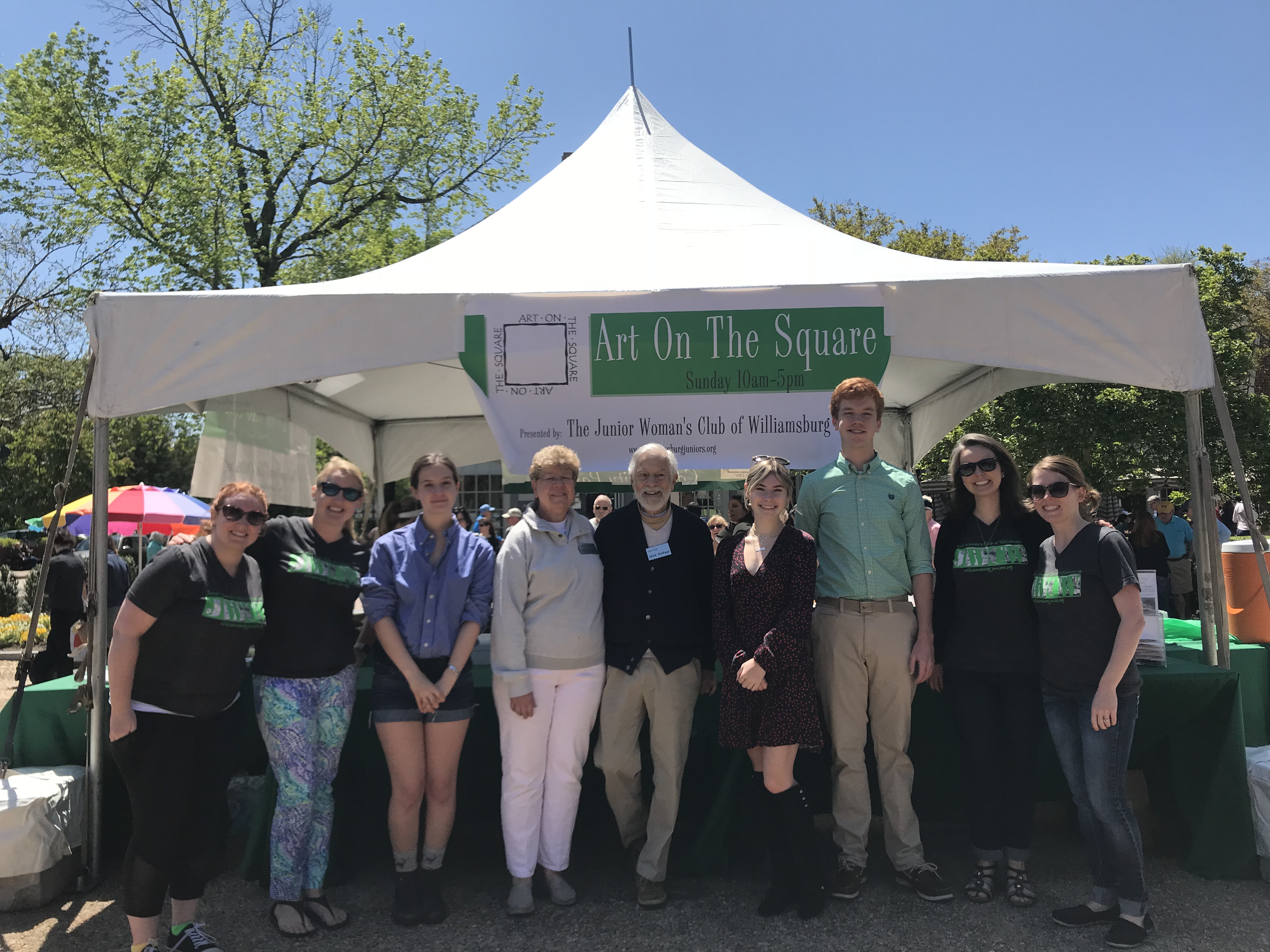 JWCW Executive Board and Richard and Janet DePaul with 2018 scholarship winners