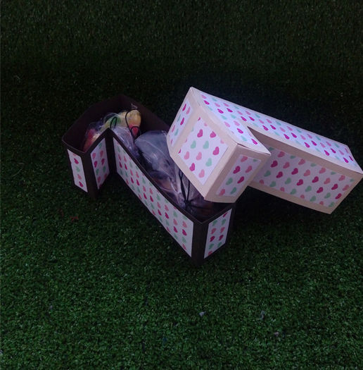Miniatura: caja con portaretrato escalera