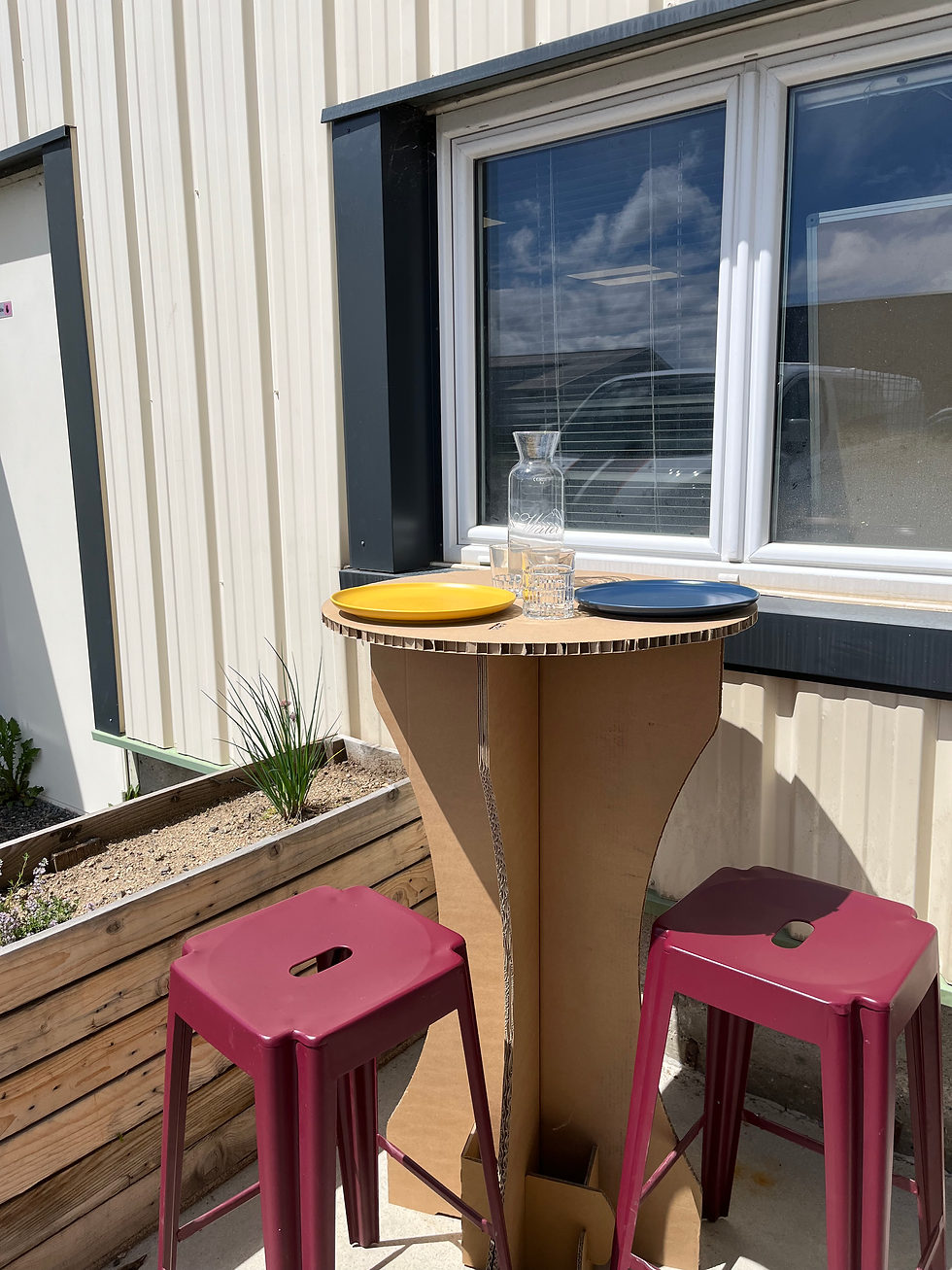 Miniature : Mange debout carton - Mensa