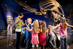 enfants dans les musées