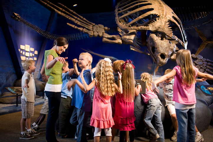enfants dans les musées