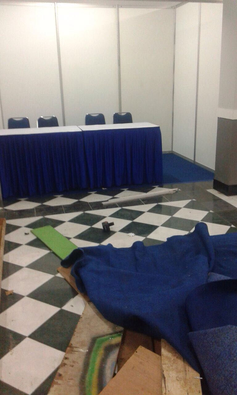 Persiapan Stand Bazar