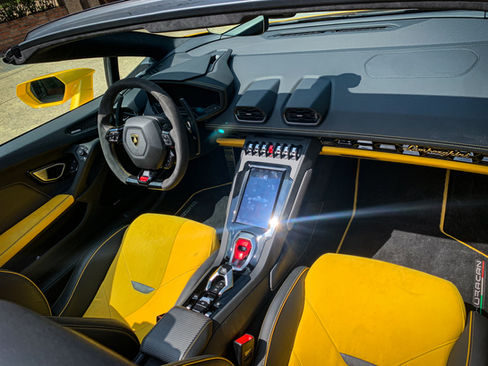 Lamborghini Huracan Spider Evo Noleggio Auto Matrimonio Milano Como Lake Lecco Bergamo Mon