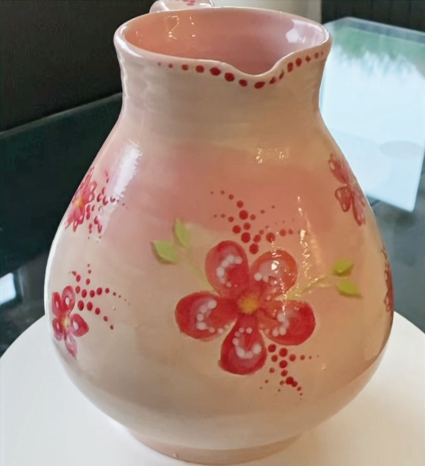 Atelier décor sur pièce en céramique