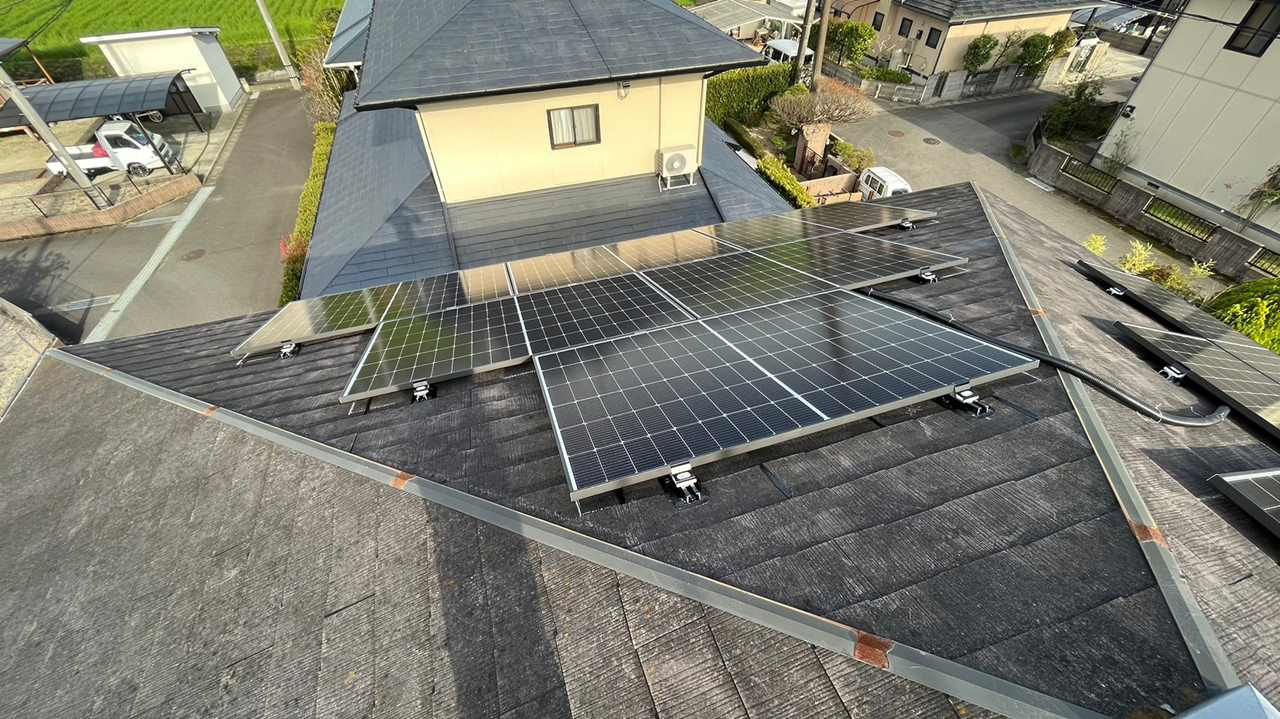 Qセルズ製太陽光パネル設置その５です