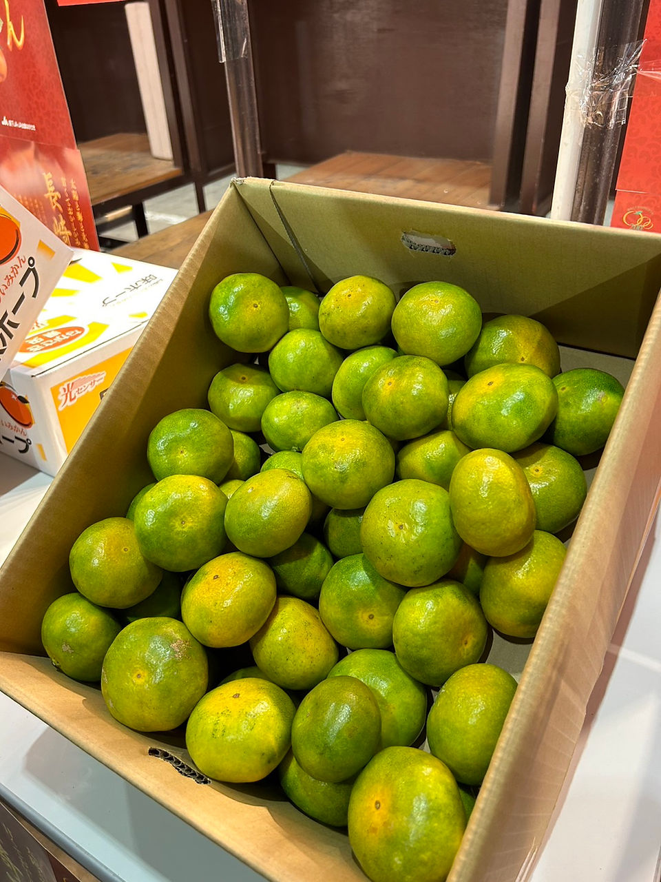 極早生みかん初売りの様子３です