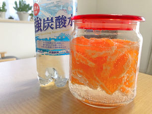 炭酸みかんをつくってみました。