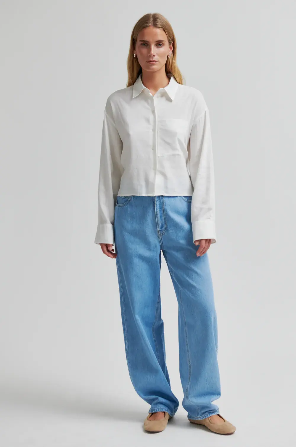 SECOND FEMALE - Veno Shirt