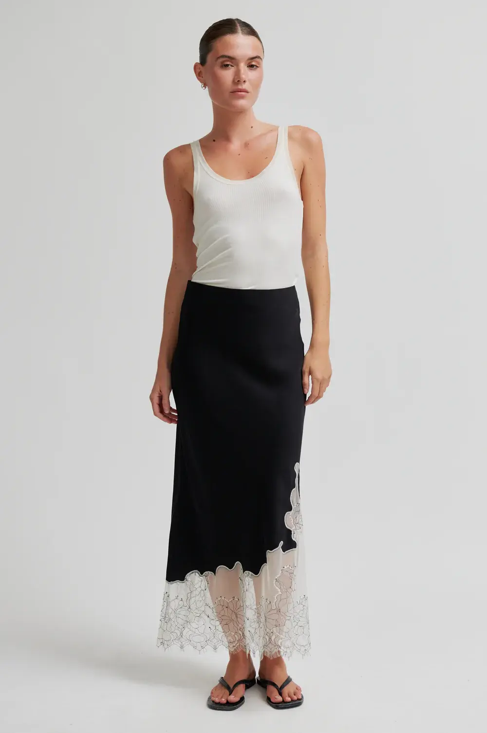 SECOND FEMALE - Wila Skirt