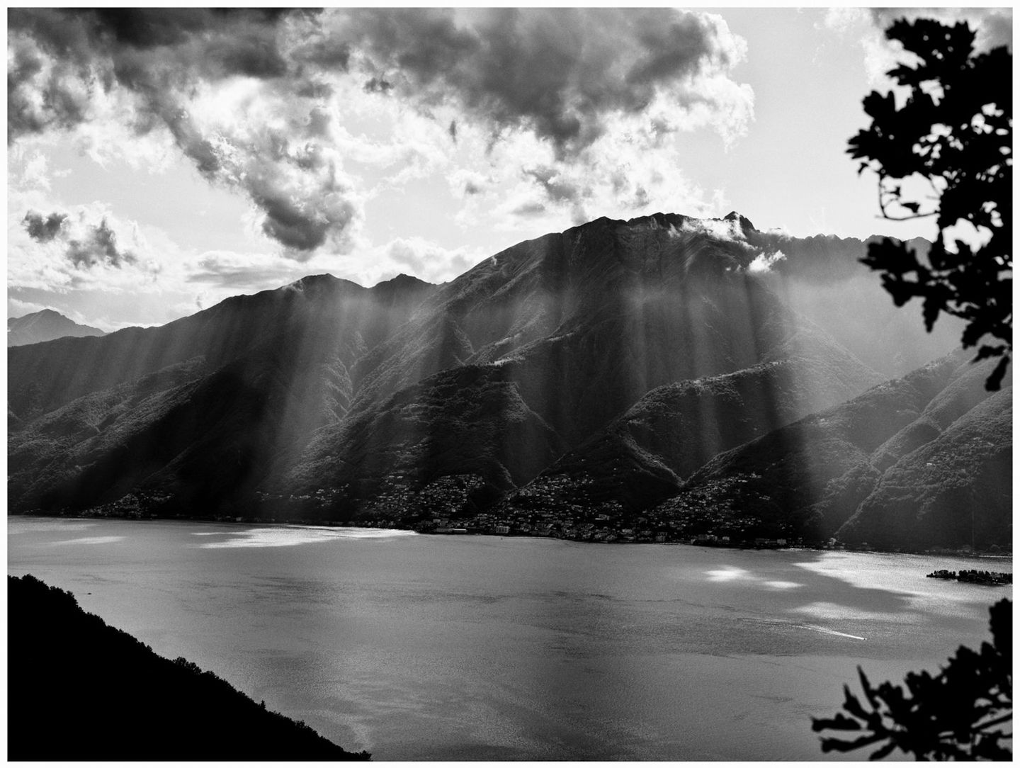 Naturbild in Sass da Grüm. Wolken und beeindruckendes Lichtspiel.