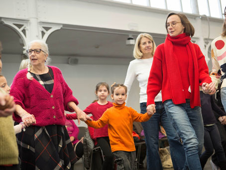 25 years of Lire et Faire Lire: an intergenerational ball at the Maison des Métallos