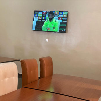 Exclusive HD screens