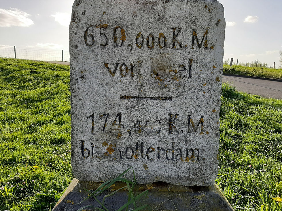 Kilometerstein von Basel bis Rotterdam, Niederrhein