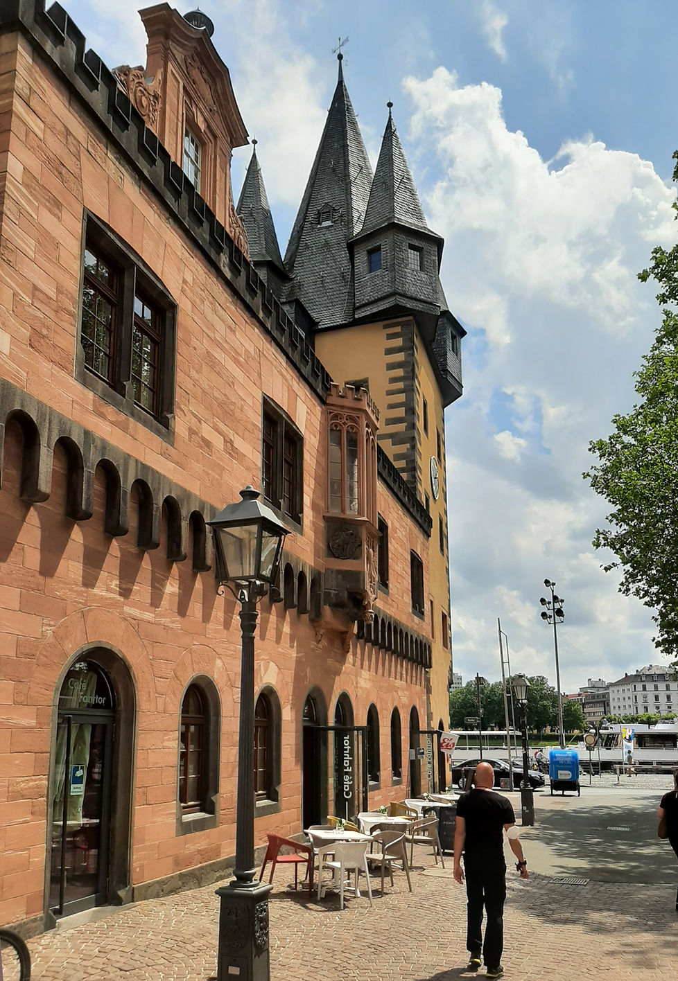Saalhof mit Rententurm, Frankfurt