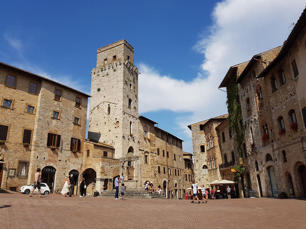 Piazza della Cisterna