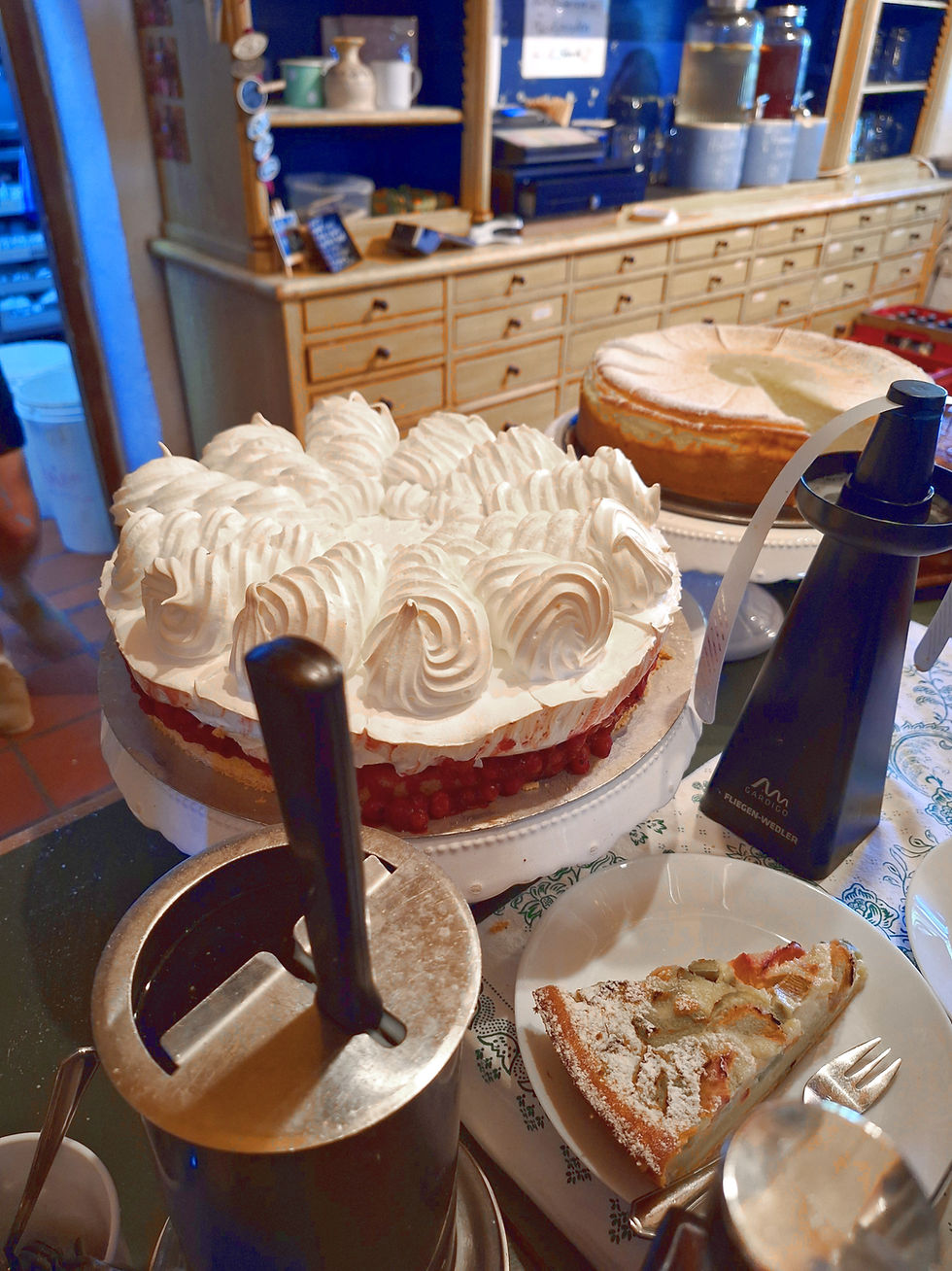 Baisertorte Riebiseltorte, Johannisbeertorte, Meringue
