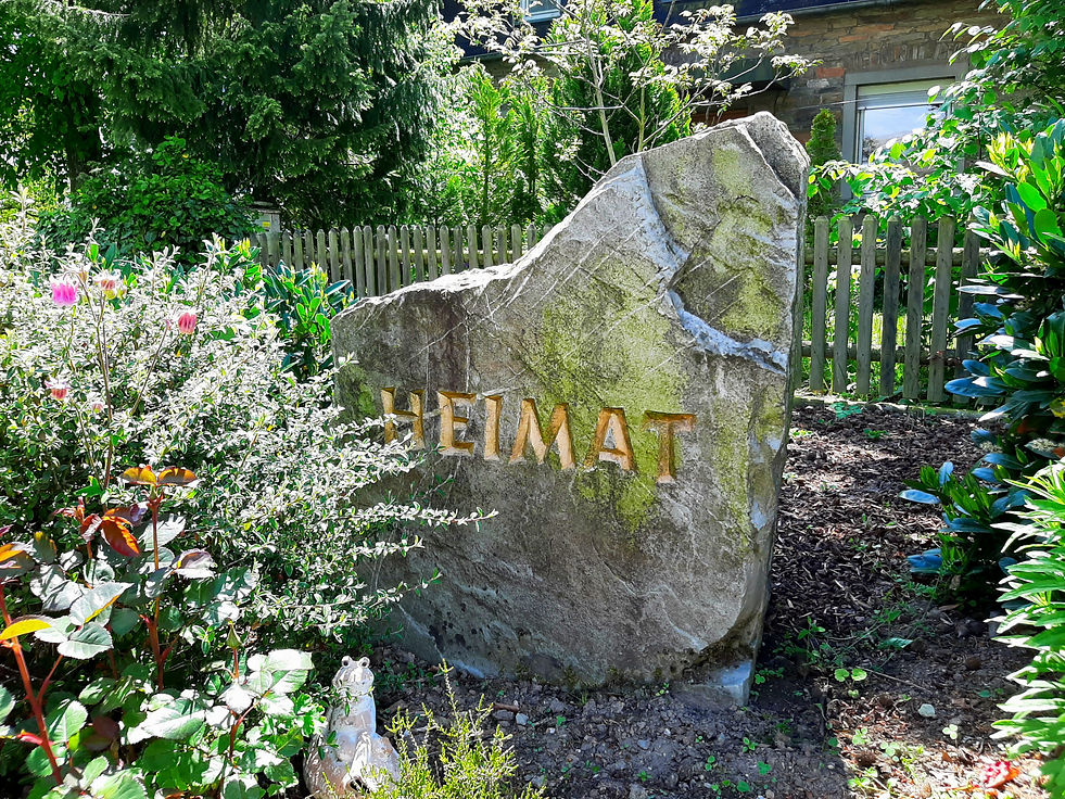 Stein, Serie Heimat, Woppenroth