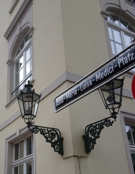 Anna Maria Luisa Medici Platz, Altstadt Düsseldorf, Carlstadt
