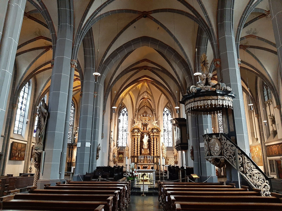 Innenansicht St. Lambertus, Düsseldorf, Northrhine Wesphalia
