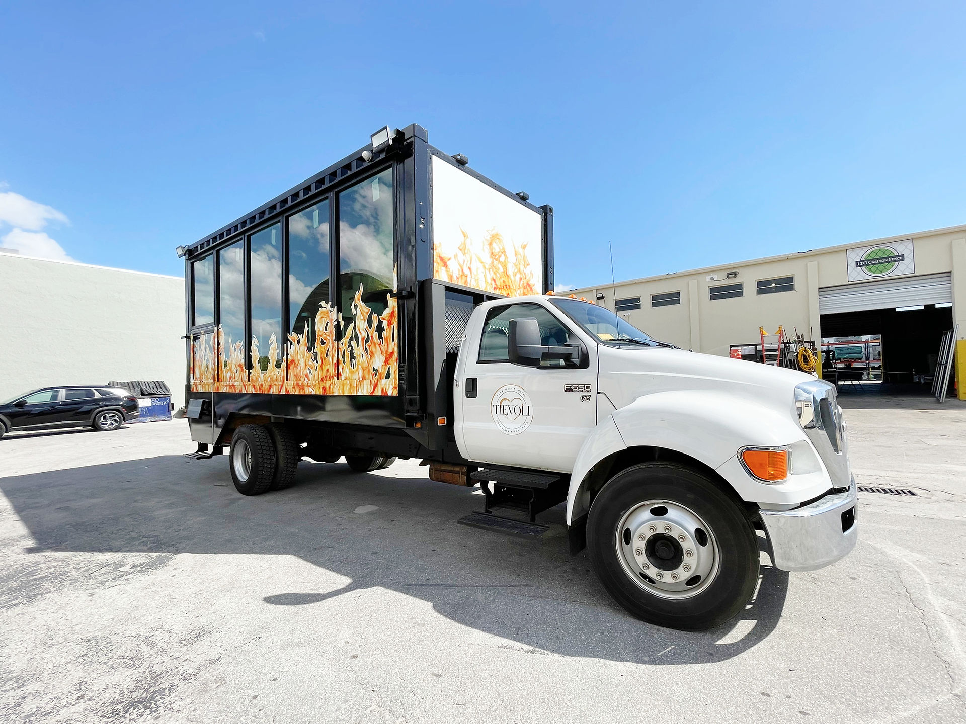 Tievoli | 20Ft. Shipping Container Restaurant | Wood Fire Pizza Mobile Kitchen | Built By United Food Truck - #unitedfoodtruck - #doxidonut - #pizza -