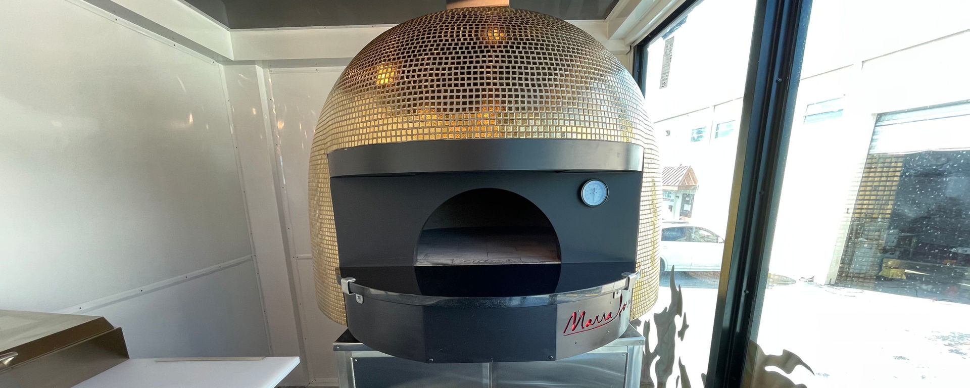 Keywords: Container restaurant design, Tievoli, innovative restaurant, United Food Truck