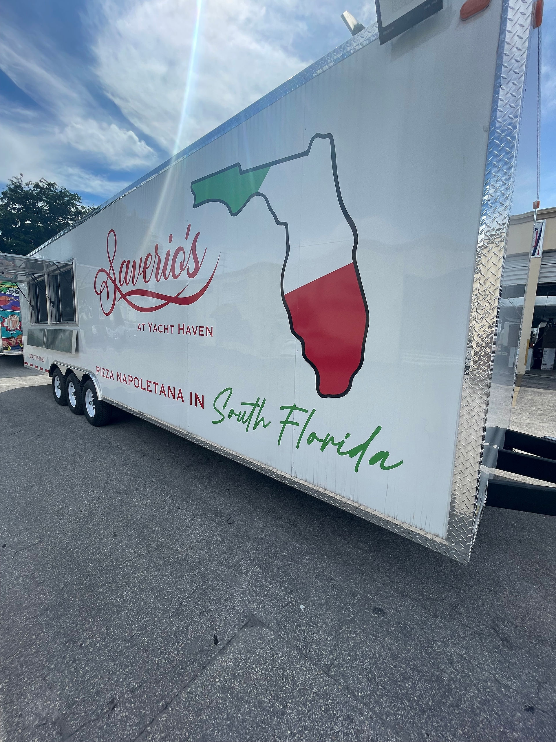 Saverios | 30 Ft. Trailer
