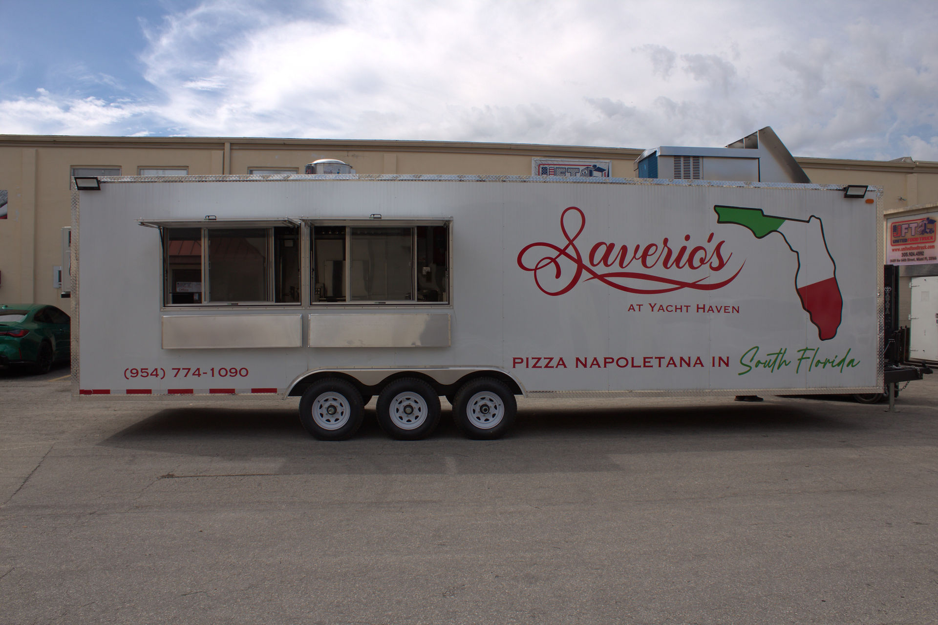 Saverios | 30 Ft. Trailer