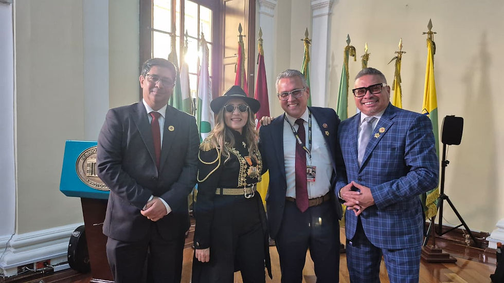 El Senado de la República de Colombia condecora con la Orden de la Democracia, grado Gran Caballero, a la Maestra Astrid Galán Sepúlveda.