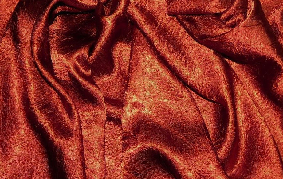 Thumbnail: Pipe & Drape: Crushed