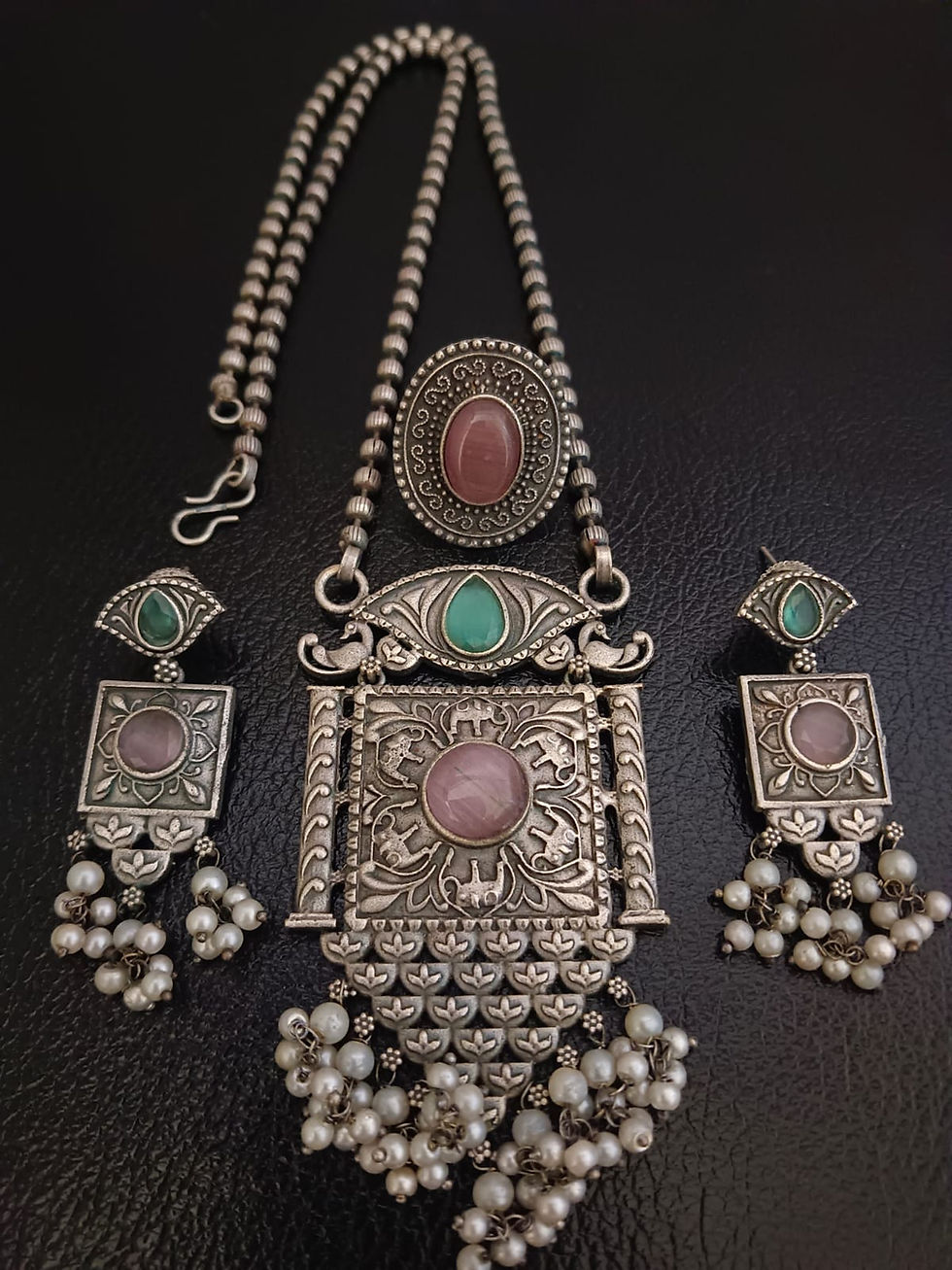 Thumbnail: Navratfi Collection Necklace set  