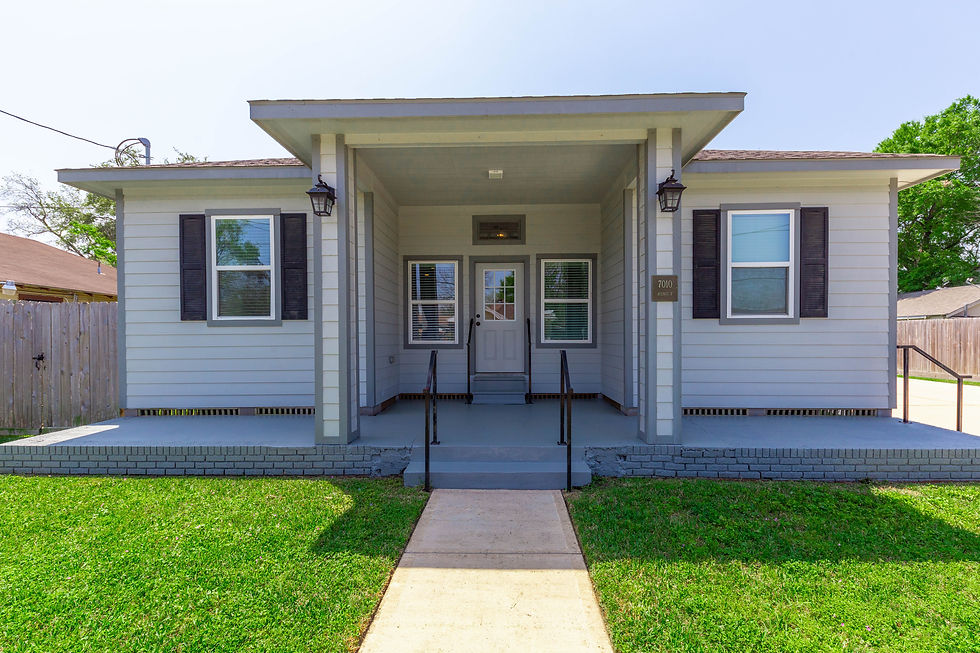 7010 Avenue F Front View Close up