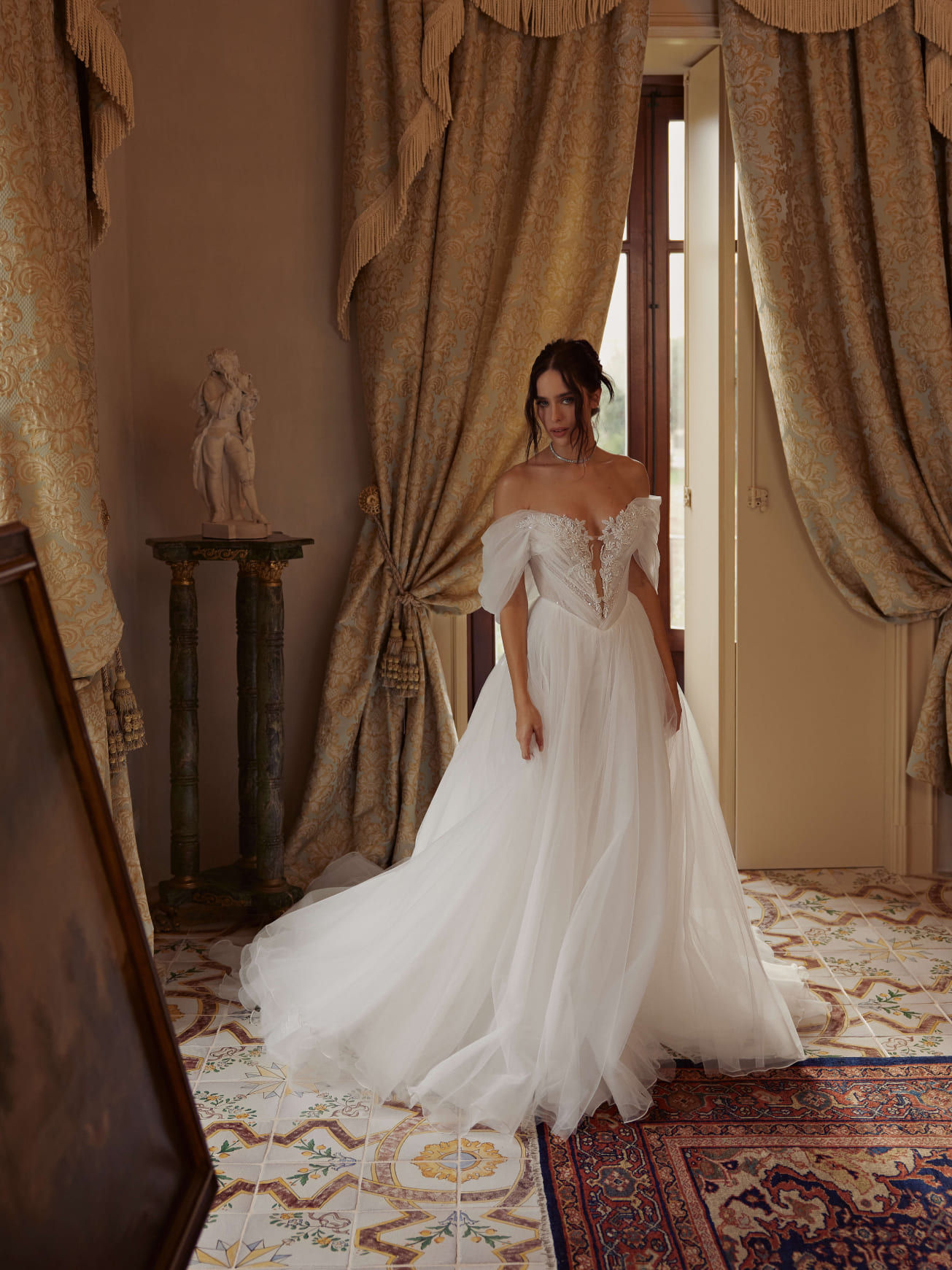 Alisa Wedding Dress by Rara Avis