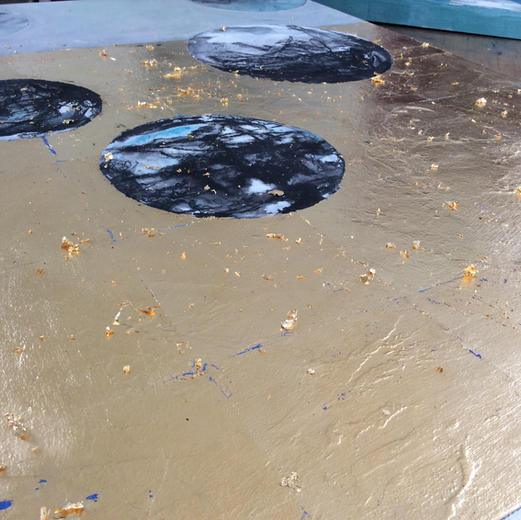 Detail/ Gold leaf: Descending