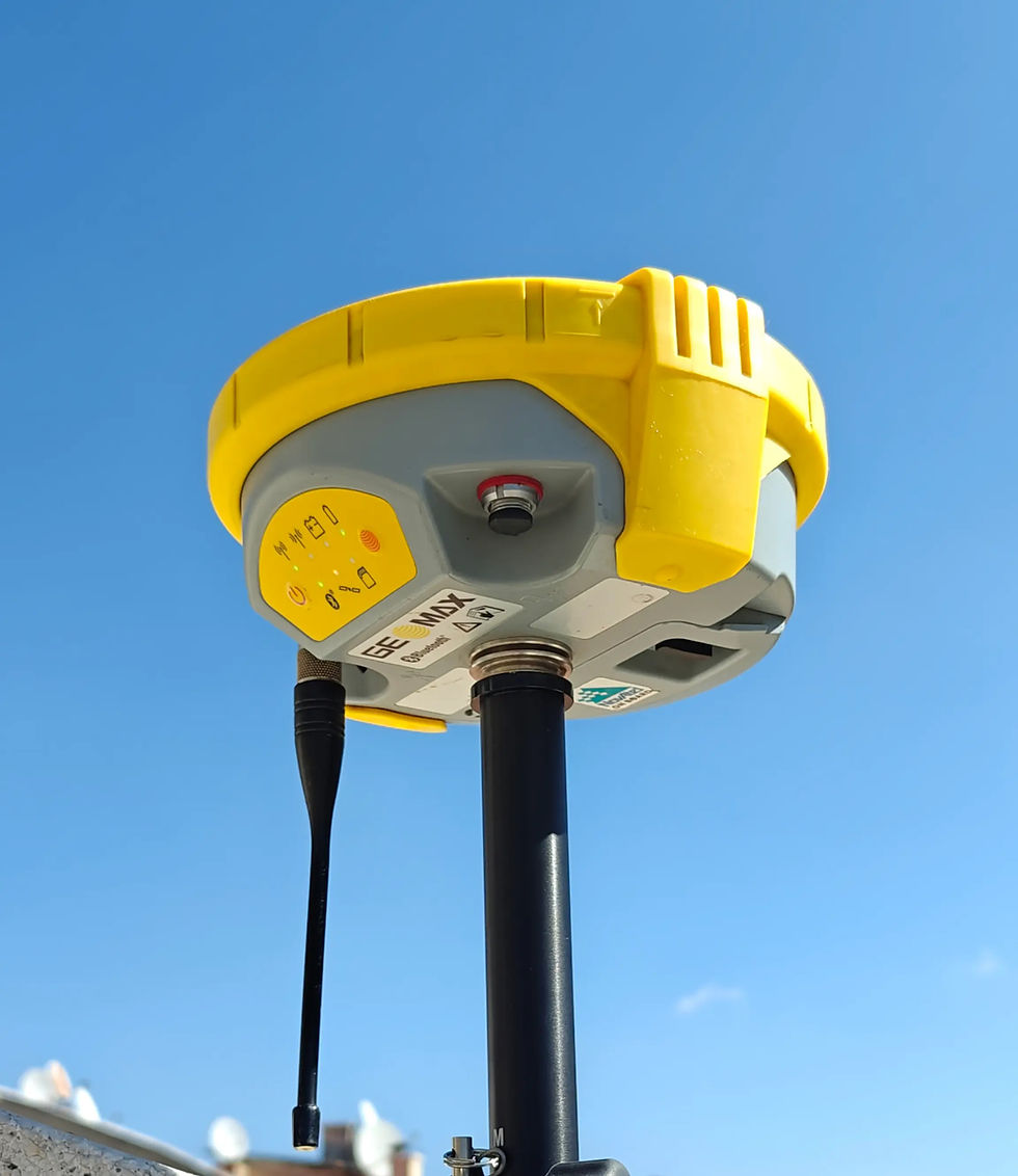 Thumbnail: Kompakt boyutu ve sezgisel arayüzü sayesinde GeoMax Zenith 25 Pro, güvenilir ve kullanımı kolay bir GNSS alıcısına ihtiyaç du