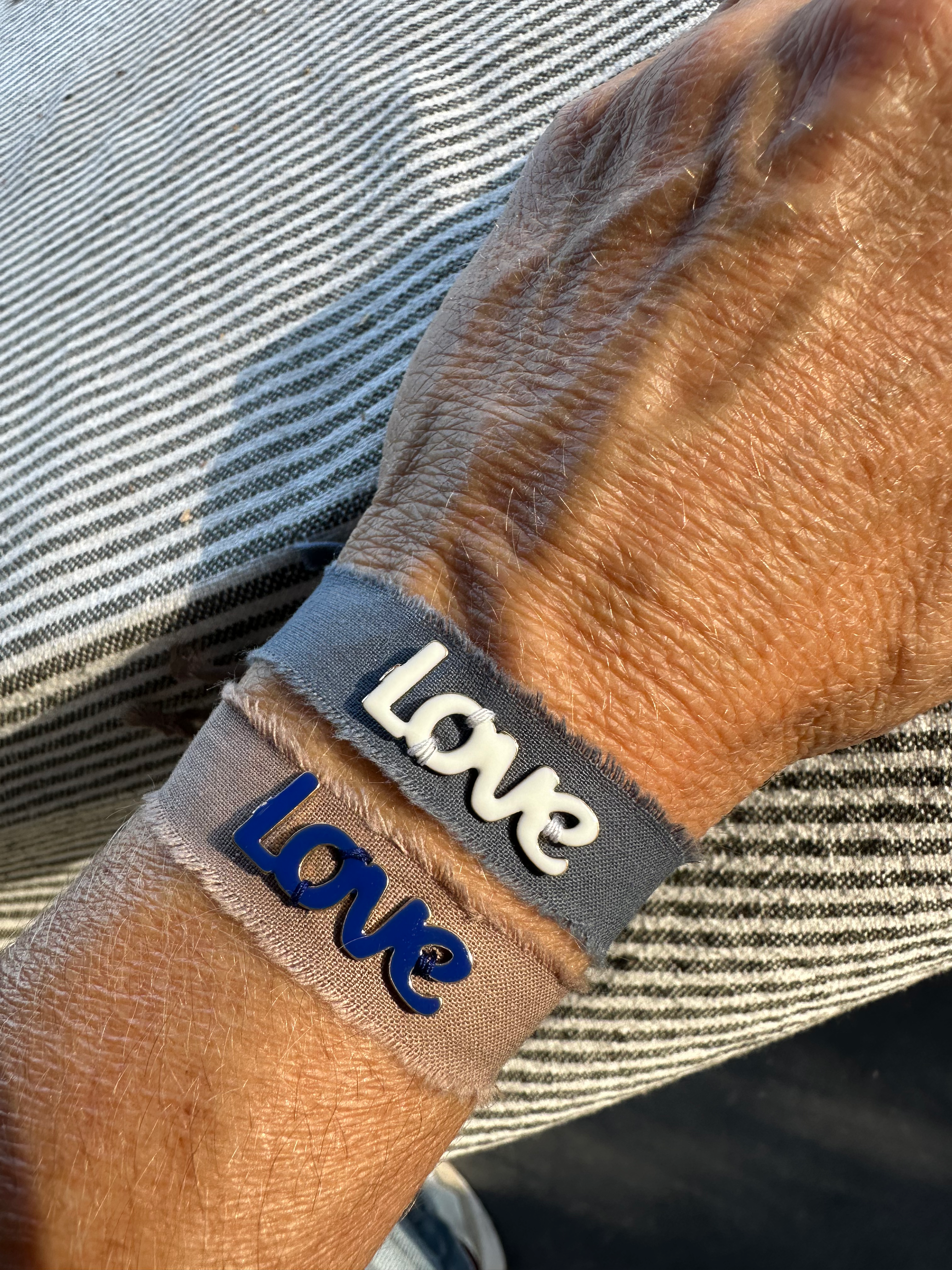 Armband love beige 1