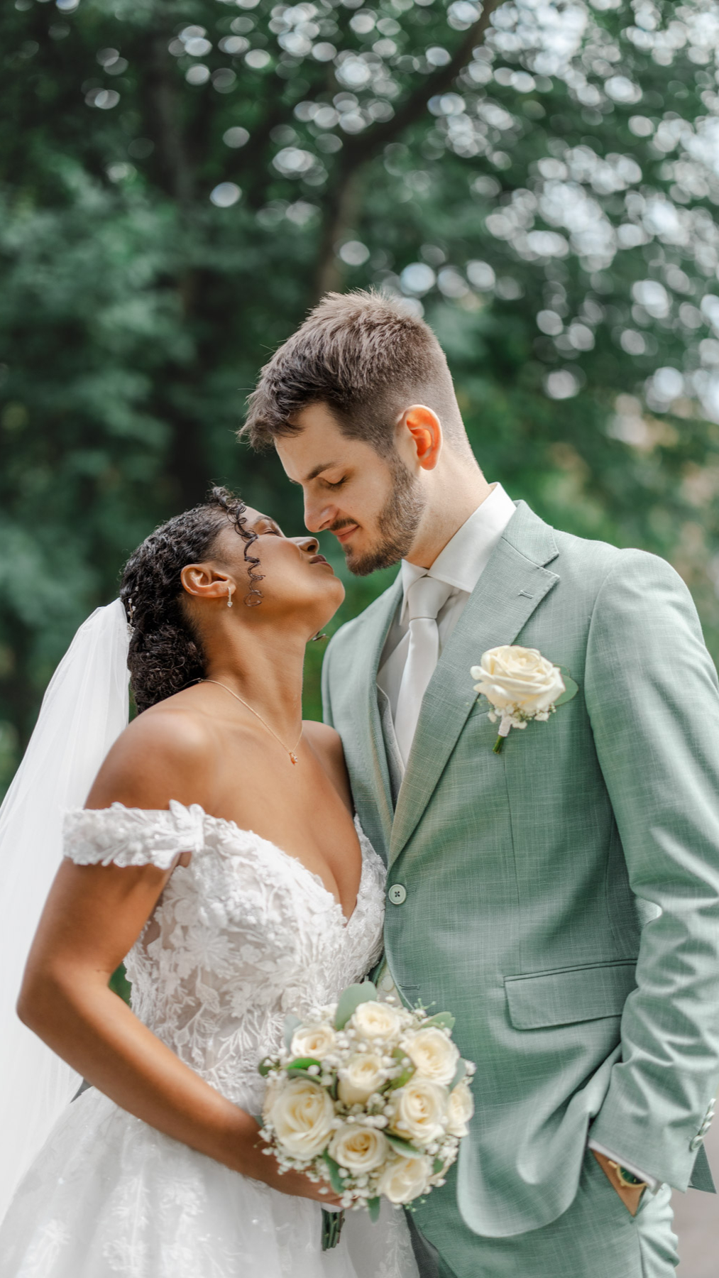 Loveshoot tijdens bruiloft, trouwerij, trouwfotograaf, trouwreportage, trouwfotografie, bruidsfotografie, fotograaf