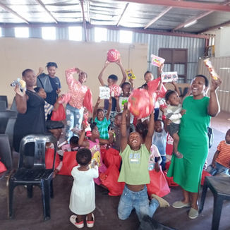 It's KeDezemba, but let's talk about giving back!