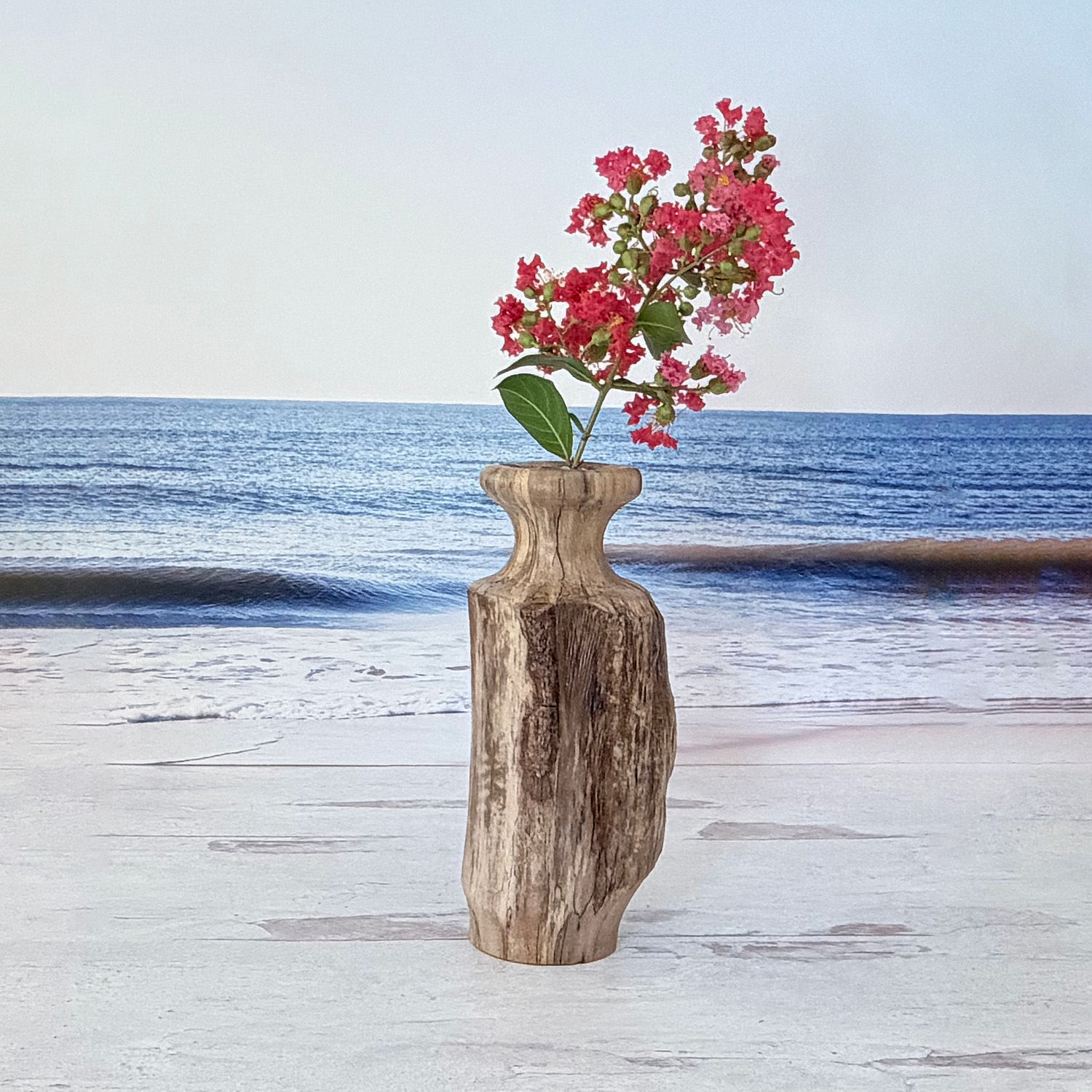 Handcrafted Driftwood Vase 012 displaying natural wood grain