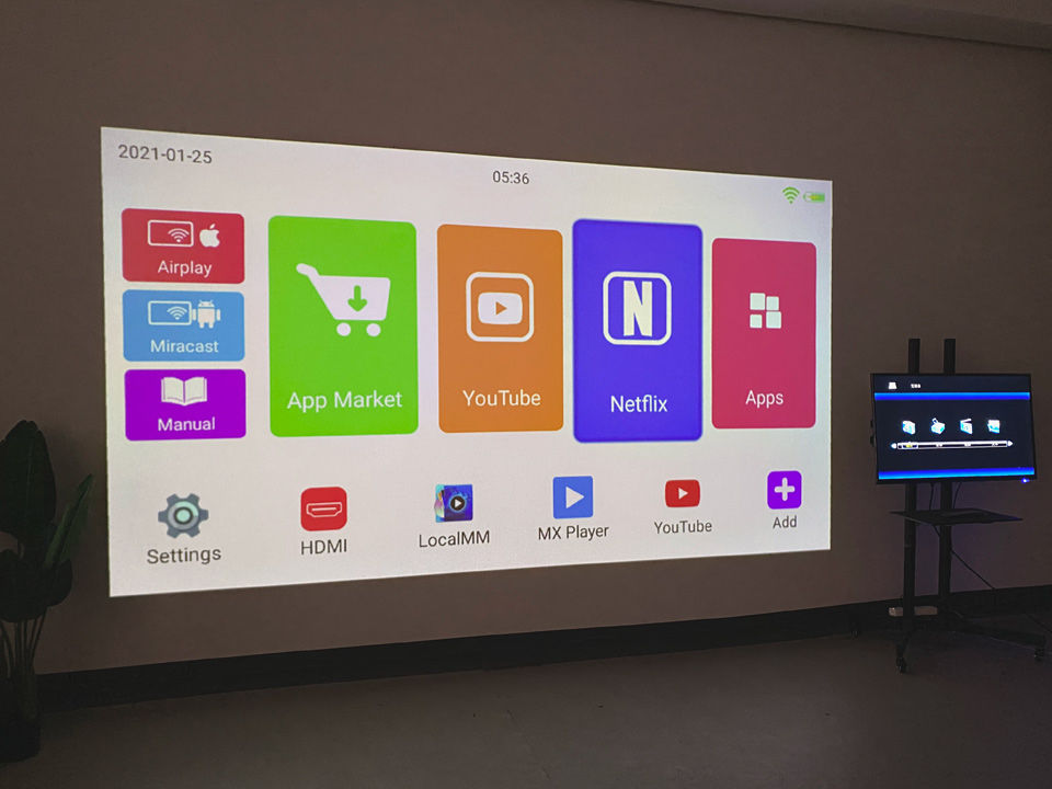 Thumbnail: Smart Portable Projector
