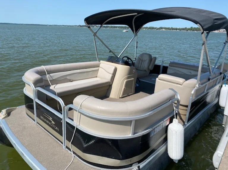 Clear Lake Adventure Rentals offers a wide selections of Pontoons.