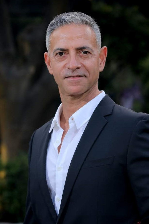 תמונה ממוזערת: נמכר !למשרדנו וילה מדהימה וחדישה + בריכה במיקום שקט בהרחבה של שיכון הצנחנים