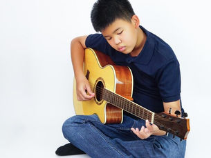 Top 5 Reasons to Learn Guitar in Potong Pasir