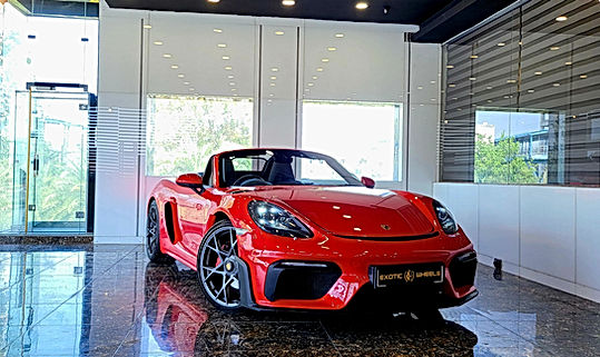 PORSCHE 718 BOXSTER                                                        