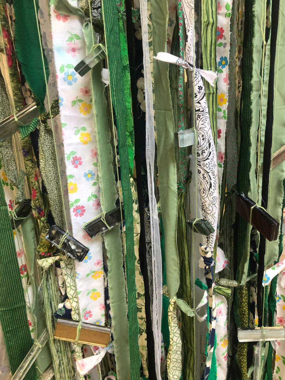 Hanging vines detail