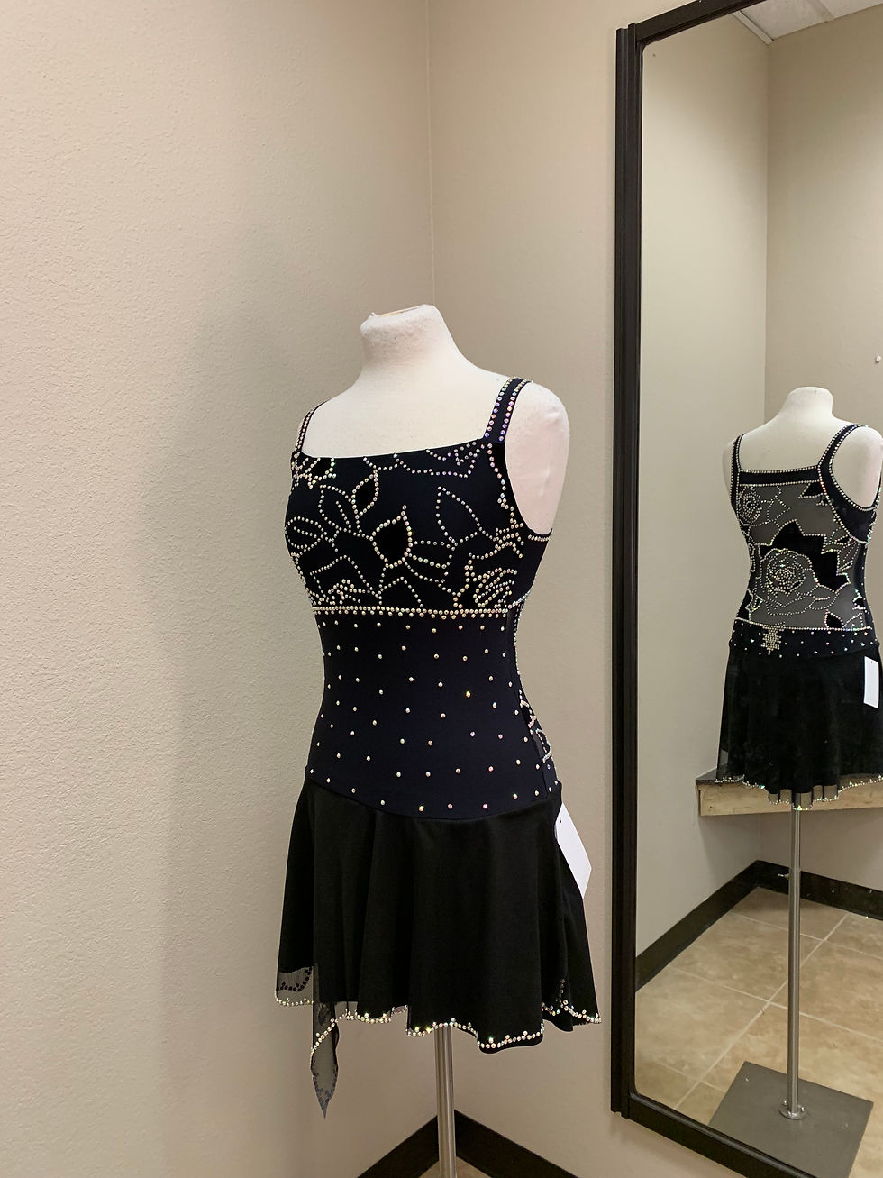 Thumbnail: Adult Large - Black Baroque Dress!