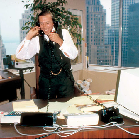 Ivan Boesky: Il Trader che sorseggiò troppo dalla tazza dell'insider trading