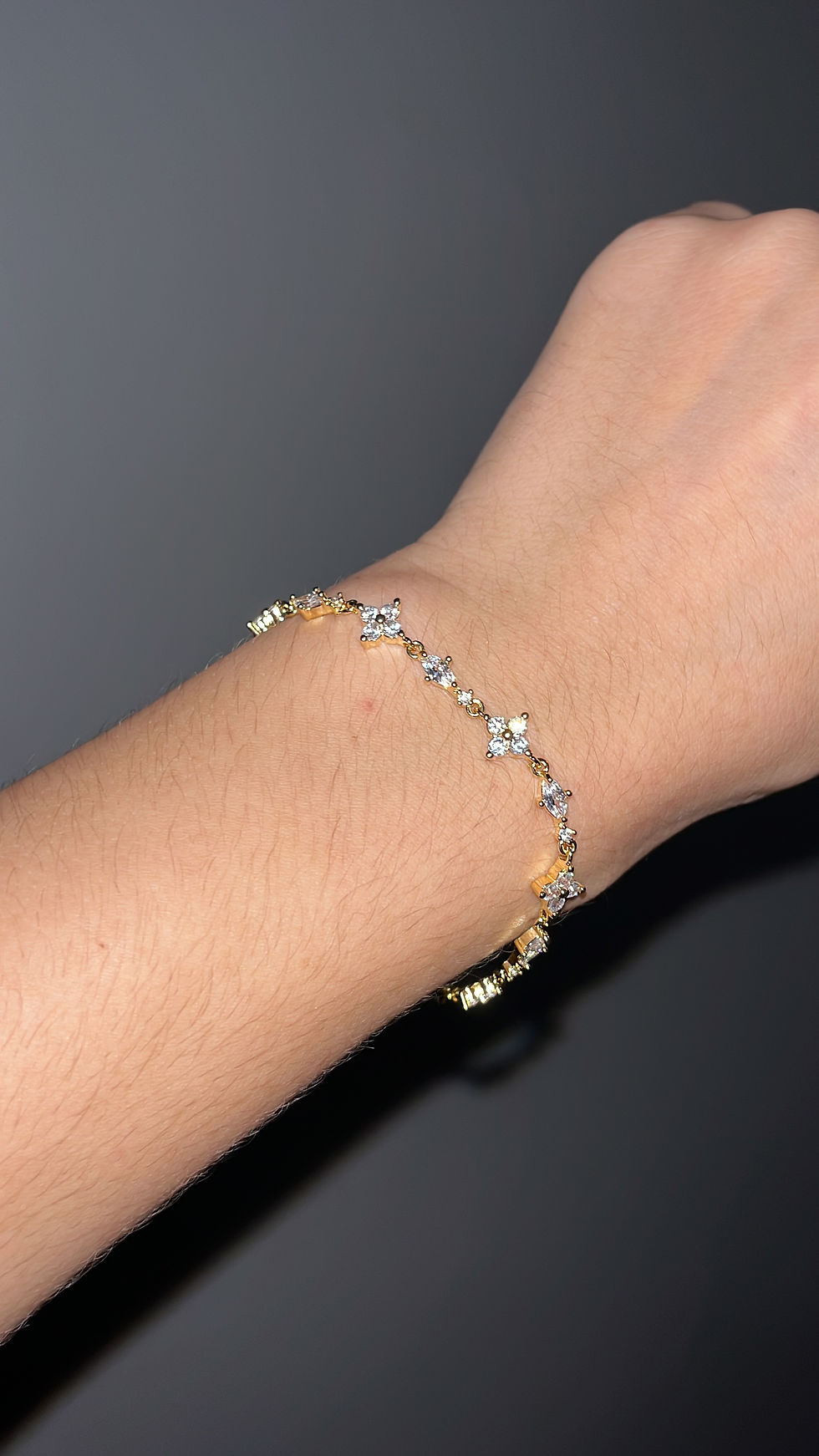 Thumbnail: Clover white bracelet 